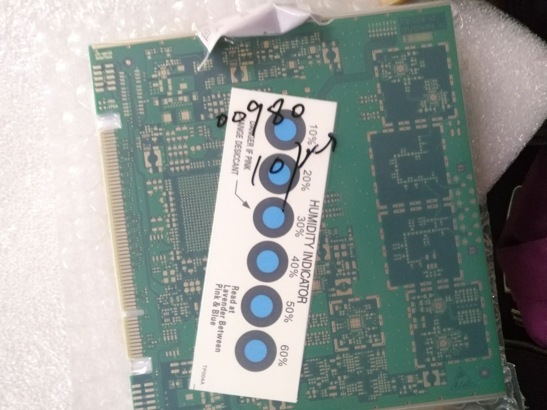 第一次下單，做的板子非常不錯(cuò)，客服人員非常專(zhuān)業(yè)，比我之前找的板廠(chǎng)，好太多了。非常滿(mǎn)意！必須給個(gè)贊